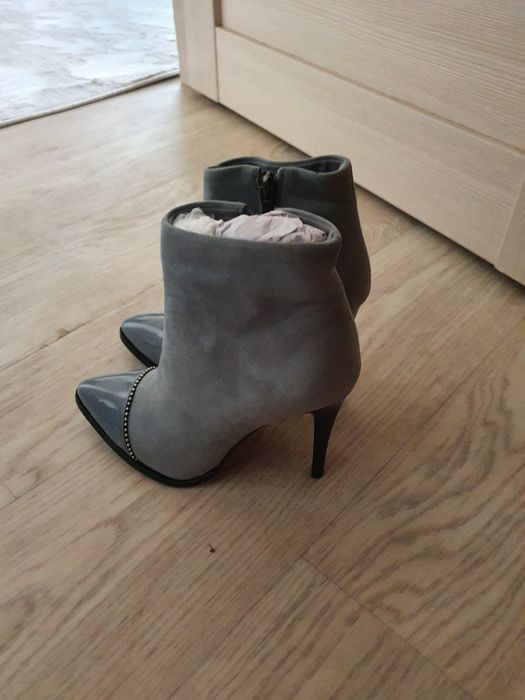 Обувь новая замшивая