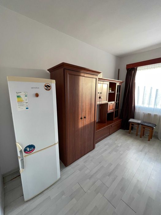 Garsonieră de închiriat pe termen lung - str.Poieniței, zona LIdl Ared