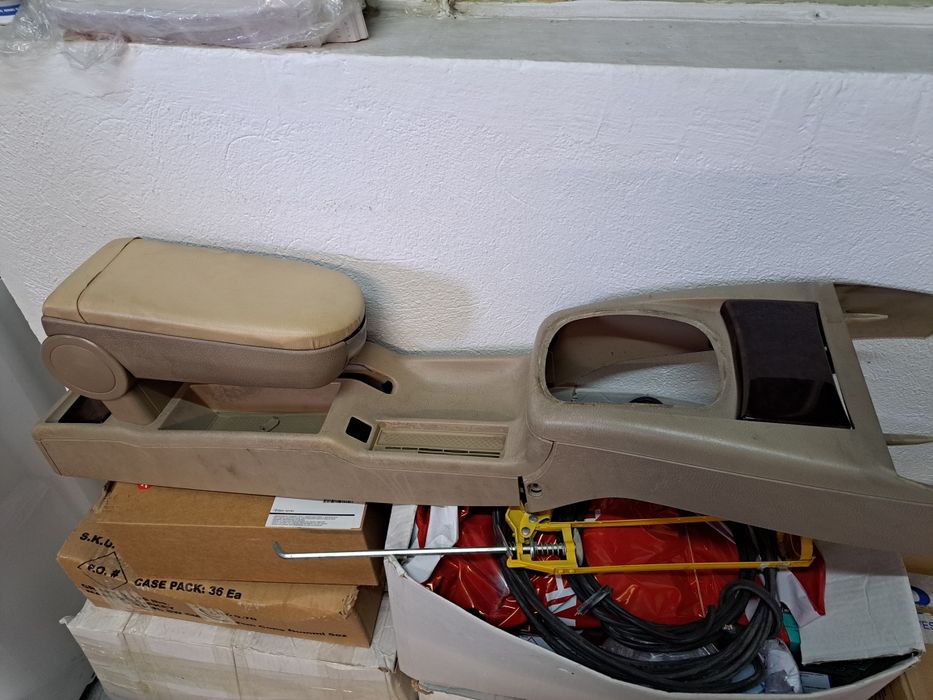 Дръжка и подлакътник за пасат Б5 и Б5.5