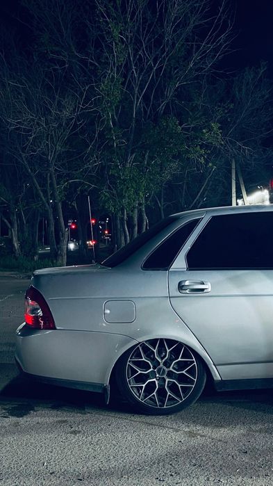 Продам диский с резиной 195/45/16 vossen hf2