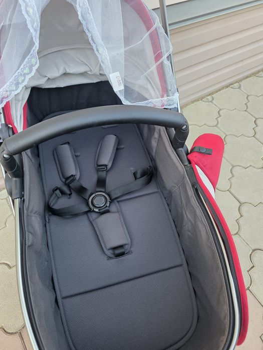 Продам коляску для детей
