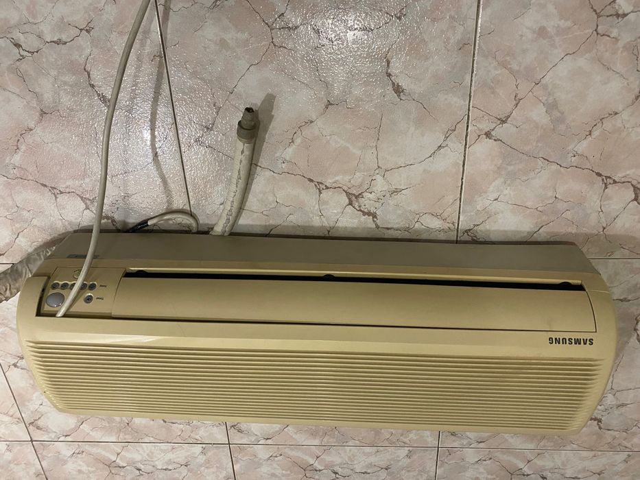 Продавам климатик Самсунг модел SH12ZA1B ,Дванайска