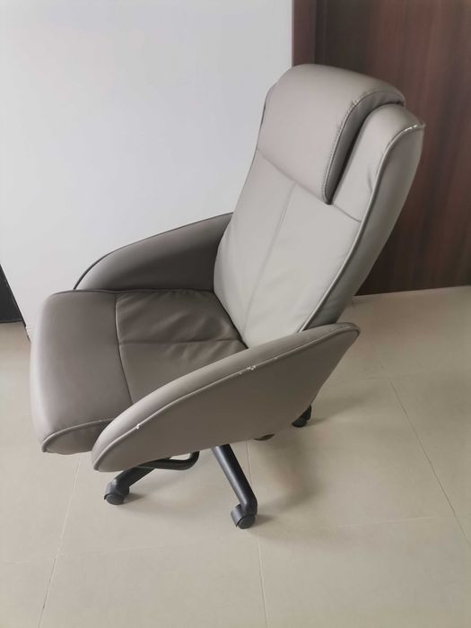 Офис столове сиви