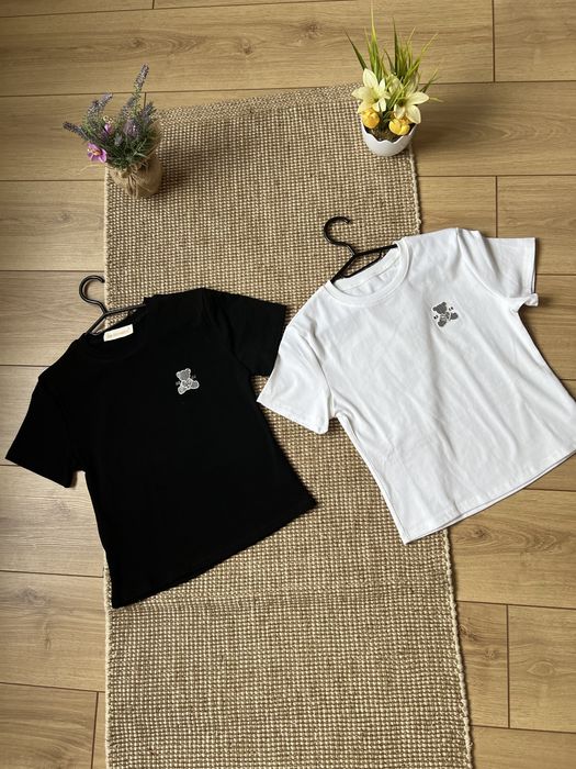 Различни тениски на страхотни цени