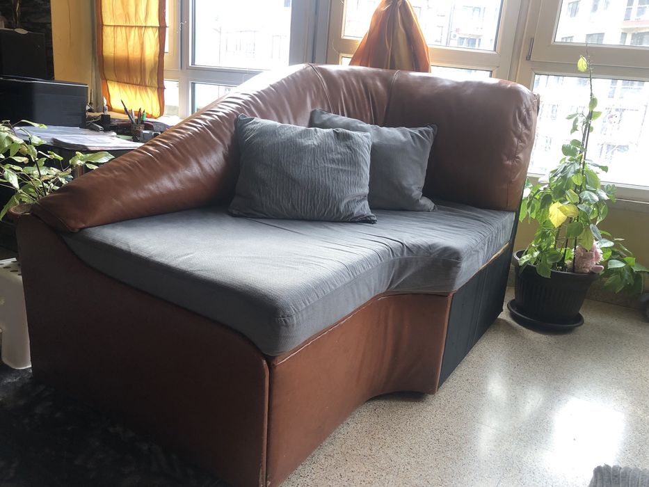 Диван естествена кожа с функция сън