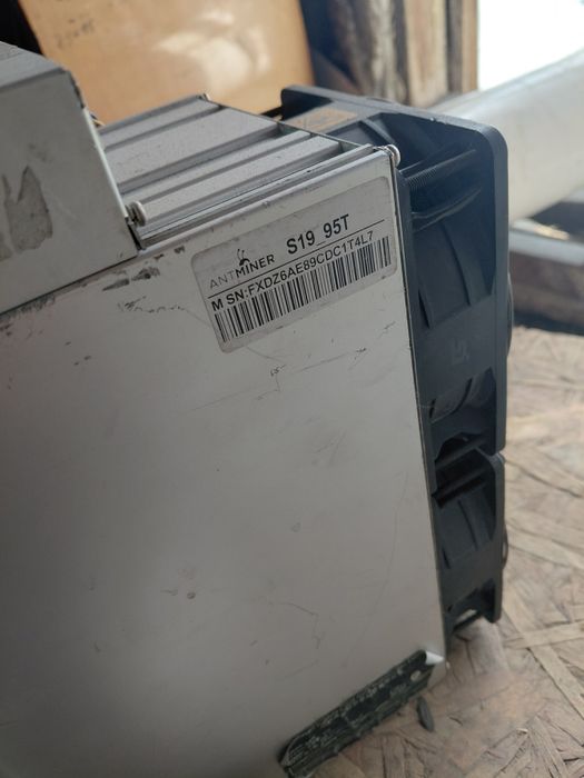 Асик antminer s19  95th