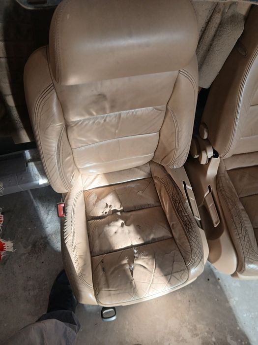 Interior touran 7 locuri