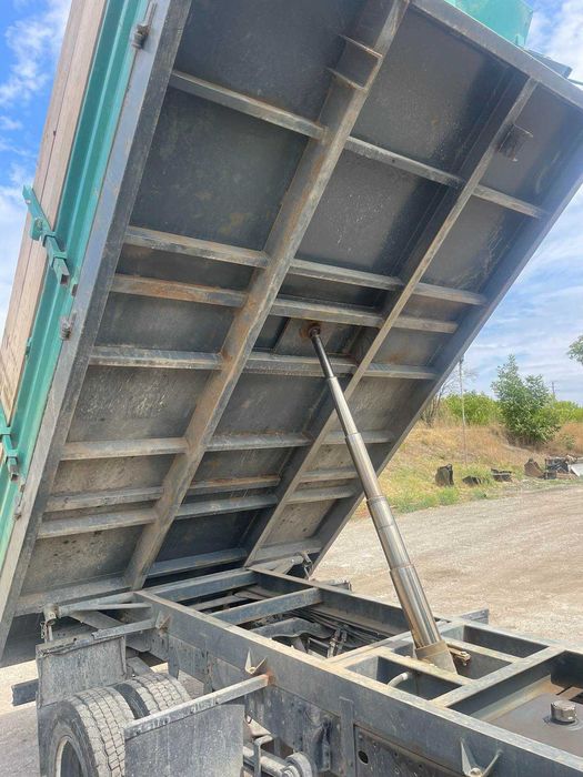 Транспортни услуги с камион (самосвал)