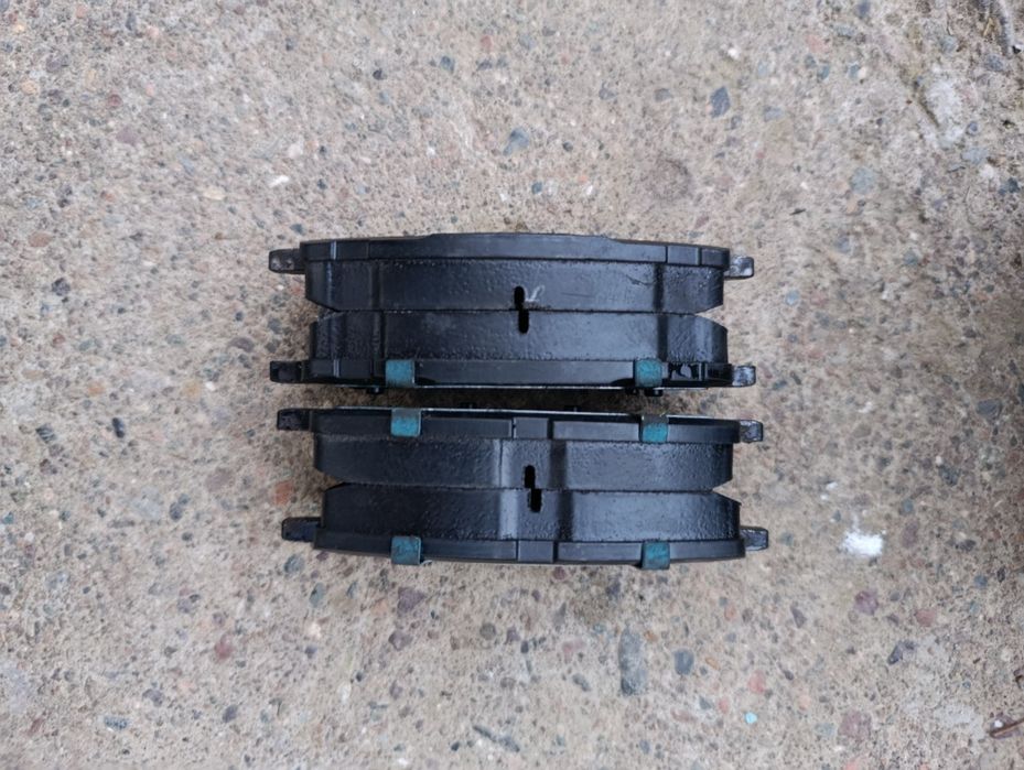 Колодки для оникс и трекер