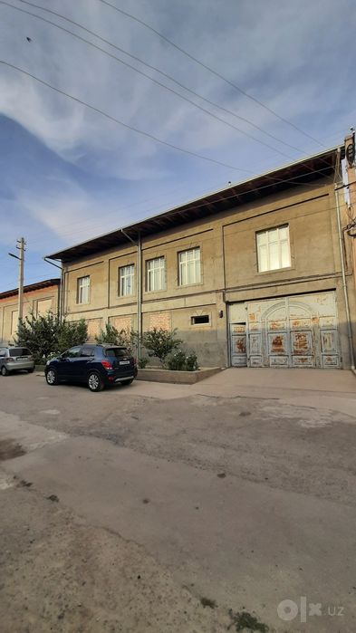 Hovli srochna sotiladi