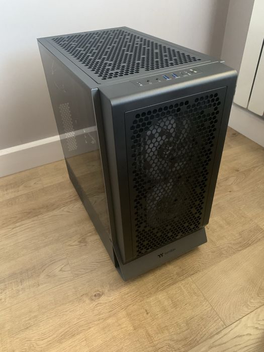 Корпус Thermaltake