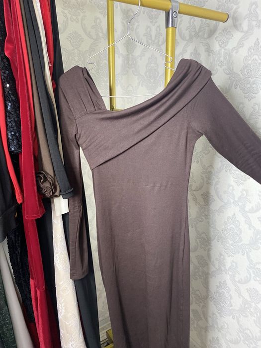 Xammasi 100 mingdan xar biri