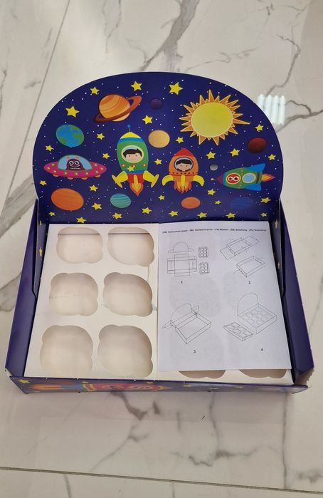 Кутия за мъфини или лакомства