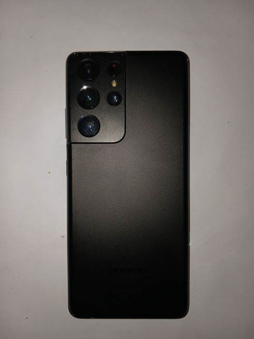 Samsung S21 Ultra sotiladi holati yaxshi aybi ekran ketgan