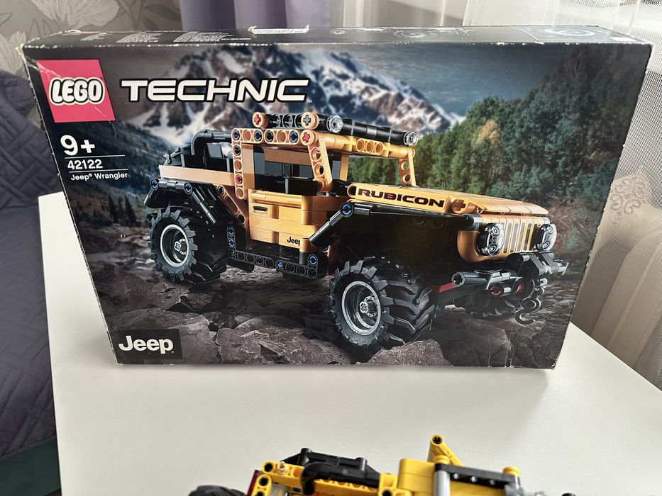 LEGO Technic  Jeep