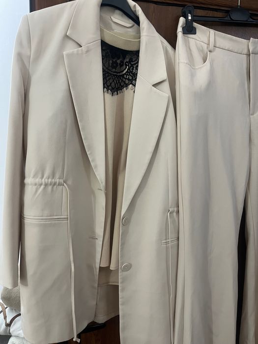 Костюм и блуза М-Л