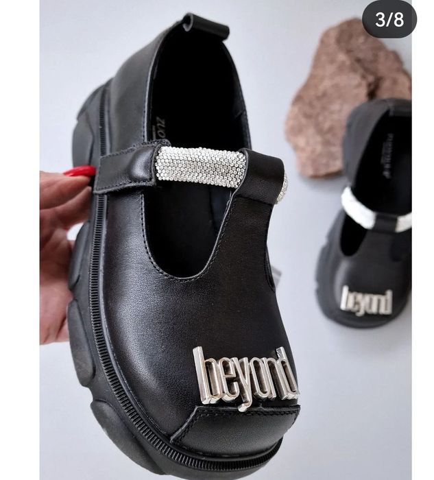 Продам детские туфли