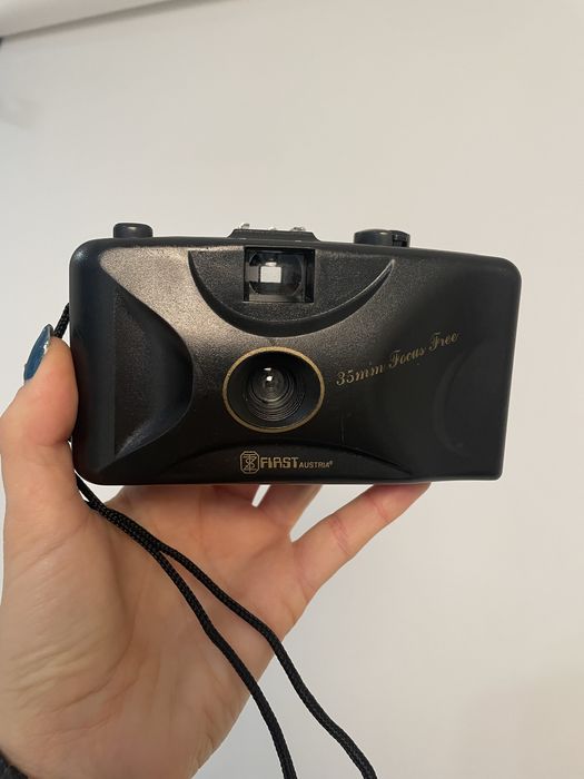 Лентов фотоапарат FIRST Austria