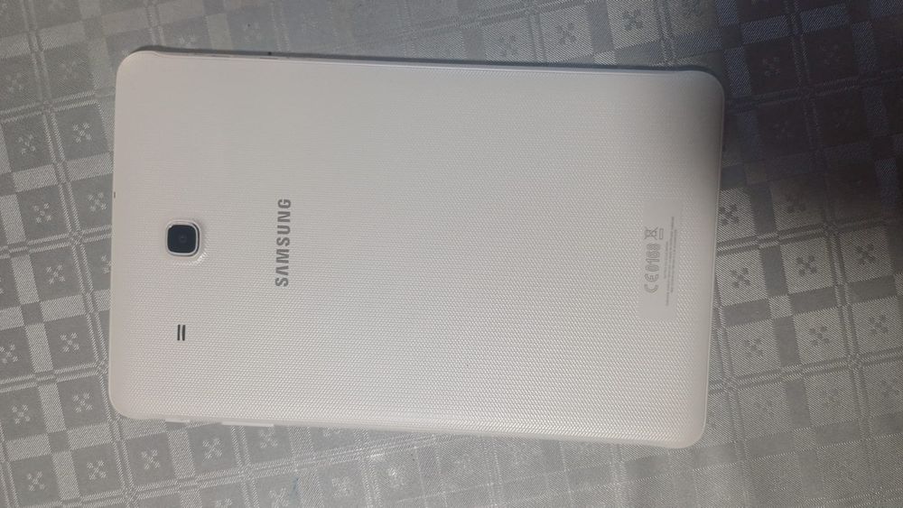 Tableta Samsung Tab E super preț 150 lei.aproape nouo