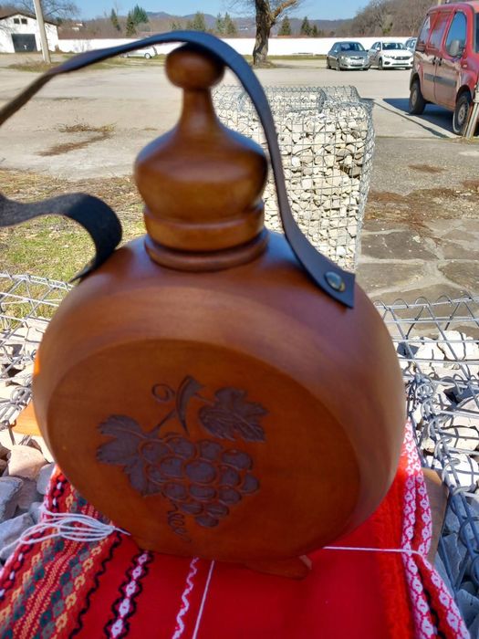 Дървена  Бъклица  1 литър гравирана