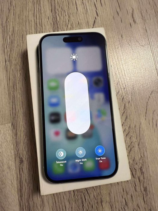 Vand Sau Schimb IPhone 15 Green 256Gb Neverlocked