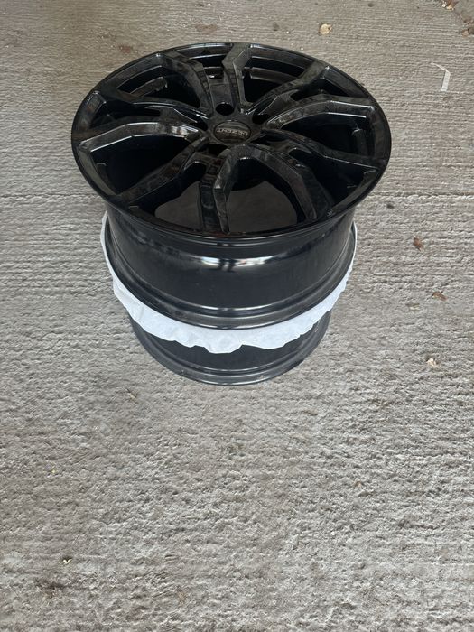 Jante auto gama VAG Dezent 8jx18 5x112 ET40 Noi