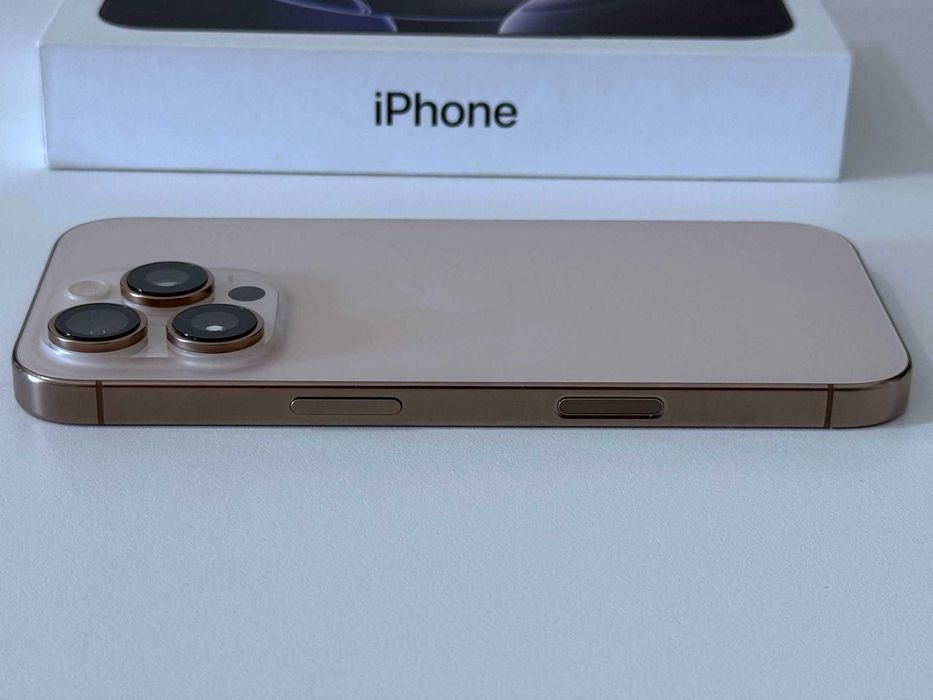 Бартер! iPhone 16 Pro Desert Titanium (Златен) Е-Sim 90% Батерия.