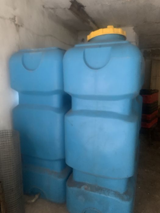 Емкость для воды 2000л