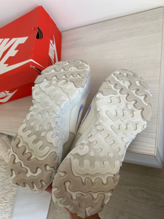 Маратонки Nike react revision