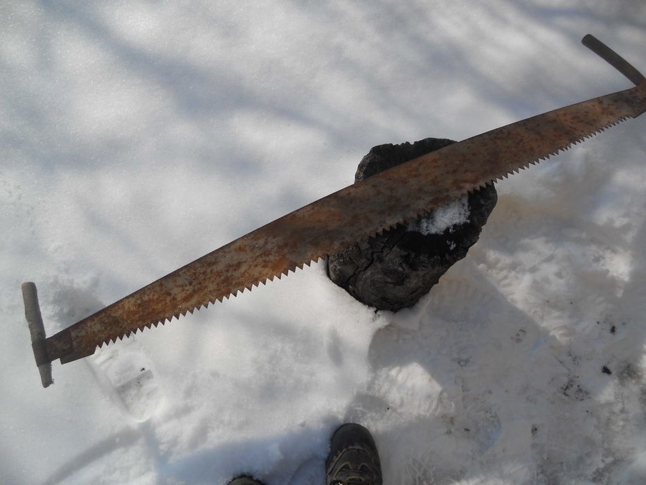 Стариинни инструменти и сечива