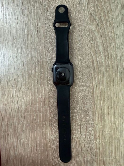 Продам Apple Watch Se 40mm