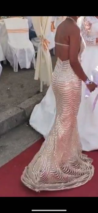 Рокла за специален повод