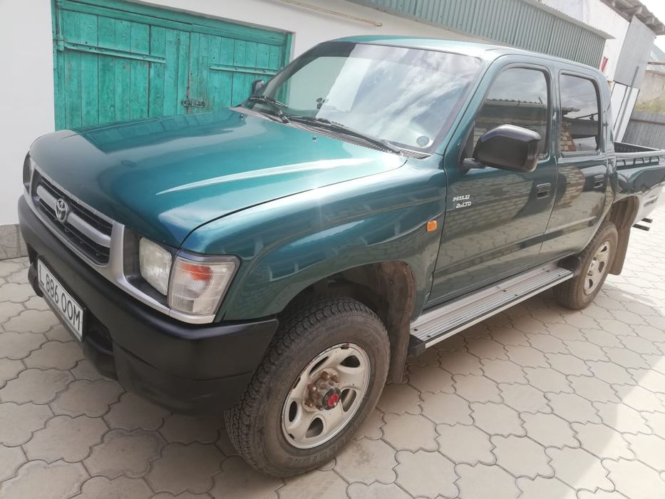 Toyota Hilux N6.