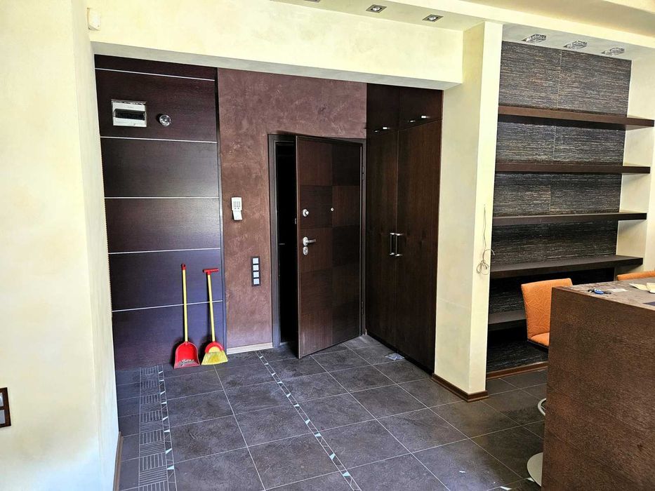 Двустаен, ТОП ЦЕНТЪР, след луксозен ремонт