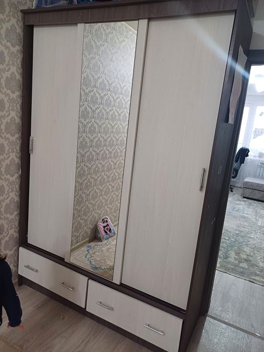 Продам шкаф купе
