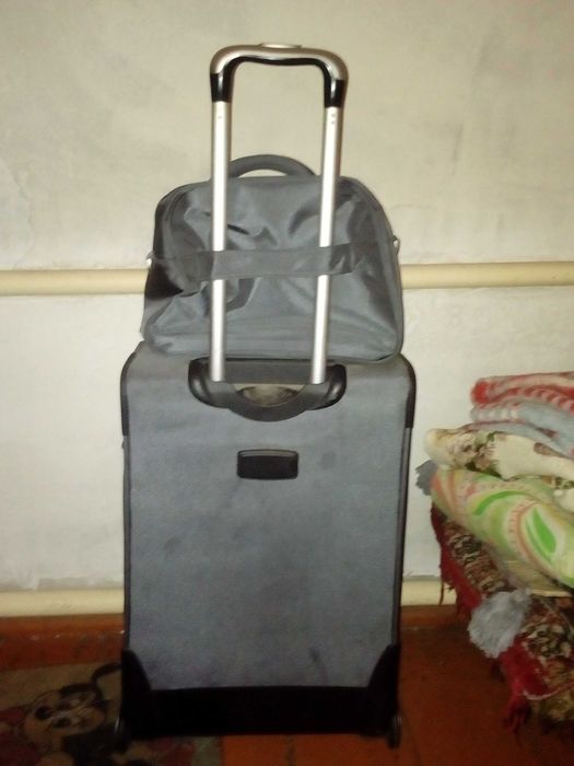 Чемодан на колесах