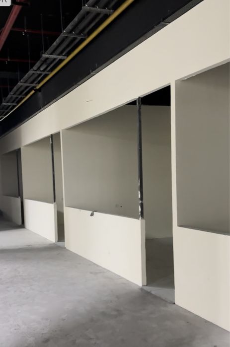 IBN SINO SAVDO MARKAZIDA 6 etaj food court o'zim olgan narhda sotaman