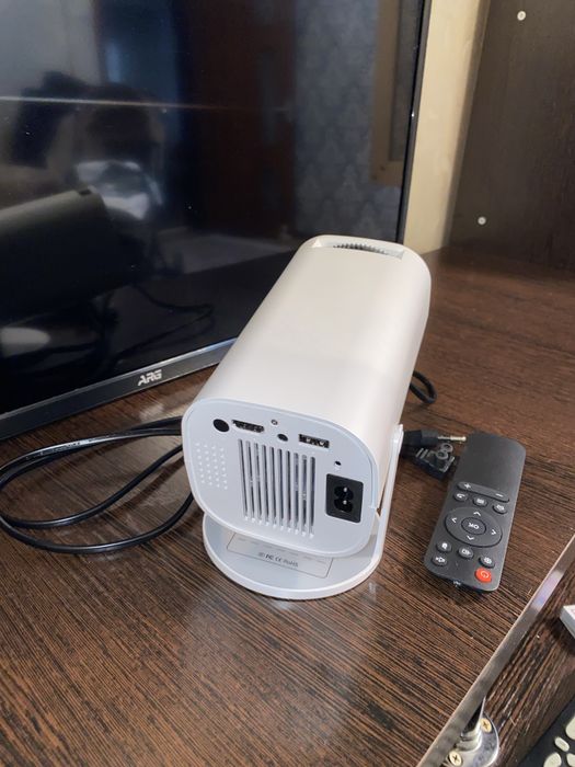 Домашний проектор HY320