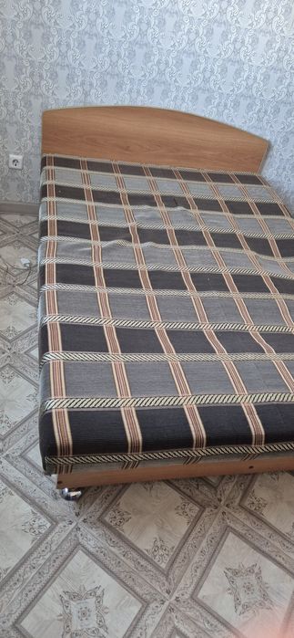 Кровать двухспальная