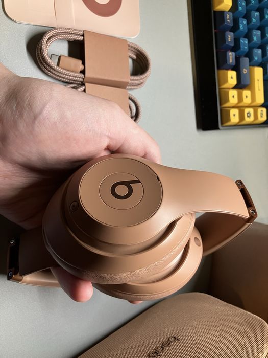 Beats studio pro x Kim