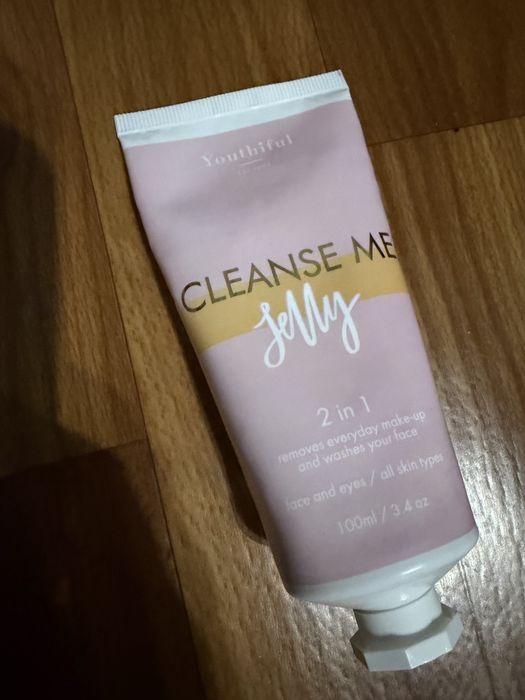 Козметика за лице на марката Youthiful