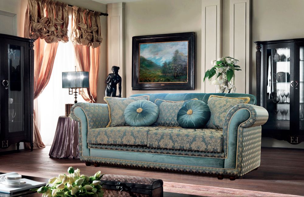 Диван в хорошем состоянии