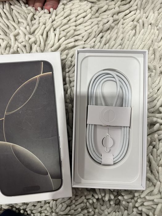 Айфон 16 про мах