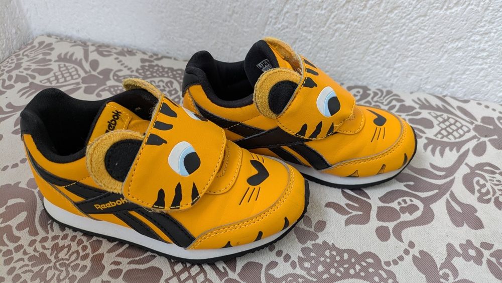 Vand adidași Reebok, 24/25