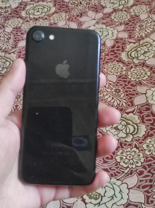 Продам   iPhone 7