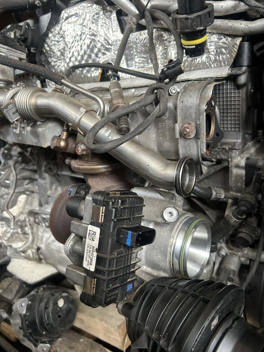 Turbină BMW seria 7 G11 , G12 730 D 265 cp 2017