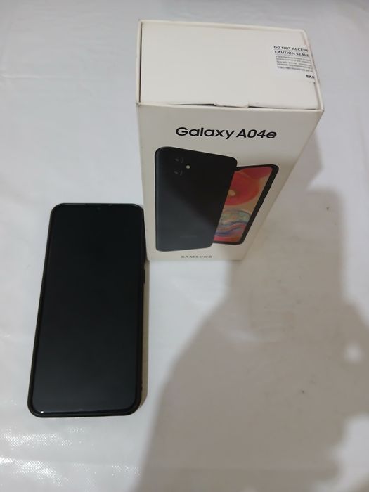 Самсунг А04е смартфон