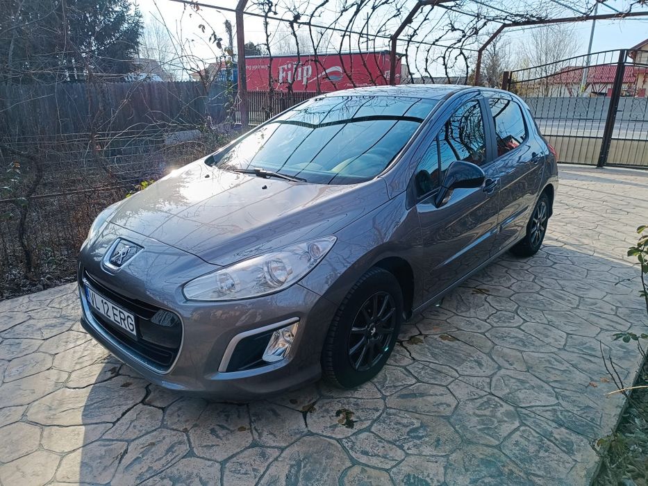 Peugeot 308 1.6 HDi – 2011 – 
Vând Peugeot 308, motor 1.6 HDi