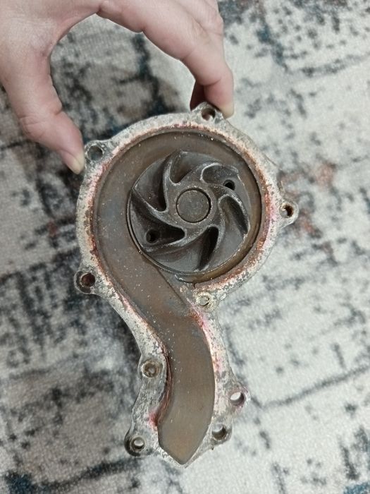 Помпа Golf 3 1.8