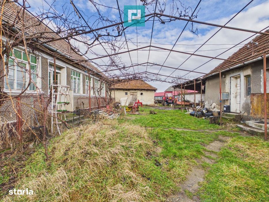 Casă cu teren generos, 4.000 mp, Chijic – Bihor